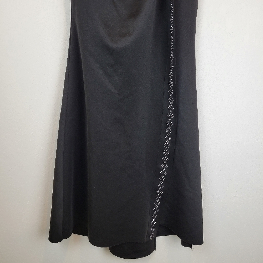 NWT Xscape Women's Ruched Off-The-Shoulder Gown in Gunmetal Black - Picture 9 of 14